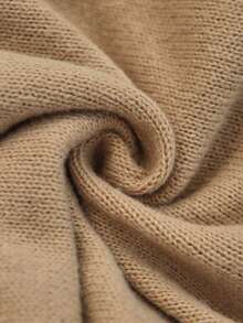 كنزة صوفية نسائية رومانسية أنيقة بياقة على شكل حرف V للمقاسات الكبيرة