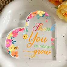 Centres de table Merci de m'avoir aidé à grandir Décoration en forme de cœur - Décoration de bureau mignonne, Décoration de bureau, Décoration de la maison, Cadeaux réfléchis pour les femmes, Cadeau de remerciement, Idéal pour la décoration du bureau, la décoration de la chambre, la décoration du salon, et excellent comme cadeau pour un enseignant ou pour des occasions comme la Journée de reconnaissance des enseignants, un anniversaire, ou simplement pour montrer sa gratitude.