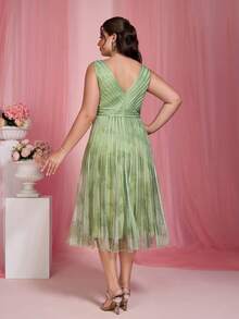 V-Neck Sleeveless Printed Mesh Overlay High-Low Hem Formal Dress, Green