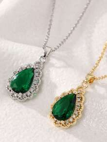 1 Stück Tränenform Taille geformter Anhänger Halskette, grüne Kette, personalisierter Anhänger Halskette, besetzt mit funkelndem kubischem Zirkonia und rundem Design, Edelstahlkette, elegante Charm Anhänger Halskette für Frauen, geeignet für den täglichen Gebrauch, Partys, Geschenk für Freundin, Schmuck, Saudi-Nationalfeiertag Geschenke