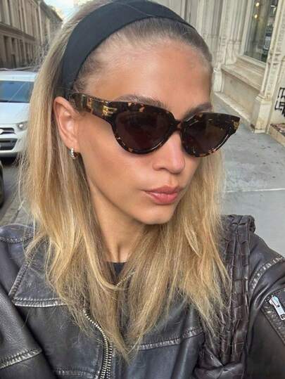 1 Cặp kính thời trang nữ gọng lớn hình oval, kiểu mắt mèo, tối giản, đa năng, phù hợp cho mùa hè, đi biển, các hoạt động ngoài trời và du lịch.