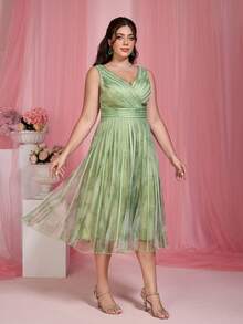 V-Neck Sleeveless Printed Mesh Overlay High-Low Hem Formal Dress, Green