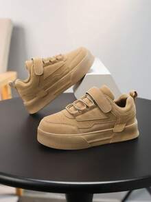 儿童新款低帮平底休闲运动鞋，柔软有弹性的鞋底设计，钩环扣，适合日常街头和公园穿着，轻便的男女儿童运动鞋 - 卡其色 - 查看 4