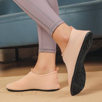 Women's Ultra-Thin Flat Water Shoes, Apricot Mesh Low-Top Quick-Dry Beach Shoes - Lightweight, Soft, Suitable For Beach, Resort, Party, Camping, Water Sports, Rafting, Swimming, Gym, Yoga