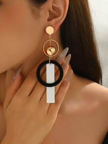 1 Pair Fashionable Geometric Hollow Circle & Square Combination Vintage Minimalist Creative Design Earrings, Versatile For Women To Wear Daily, Festivals, Parties, Vacations And Various Occasions