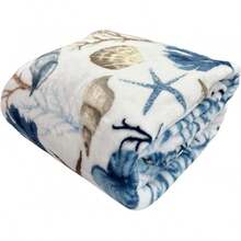 Manta de tiro de vida marina costera: Suave y esponjosa de felpa de terciopelo con tonos calmantes de azules y beige sobre blanco, accesorio para sofá, sofá, silla, cama o dormitorio (Conchas costeras)