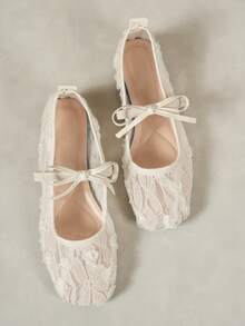 秋冬白色女士平底芭蕾舞鞋，带蝴蝶结装饰和花卉刺绣，黑色透气镂空网眼夏季凉鞋，方头闪光宽版玛丽珍鞋 - 白色 - 查看 4