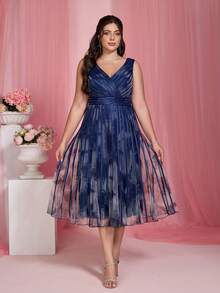 V-Neck Sleeveless Printed Mesh Overlay High-End Evening Dress