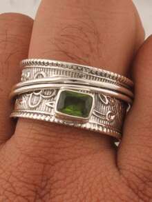 1 Piece Vintage Fashion Pattern Inlaid Single Green Zirconia Ring. High-End Men's Jewellery Is Suitable For Wearing On Any Occasion In Daily Life. Can Be Given To Friends.