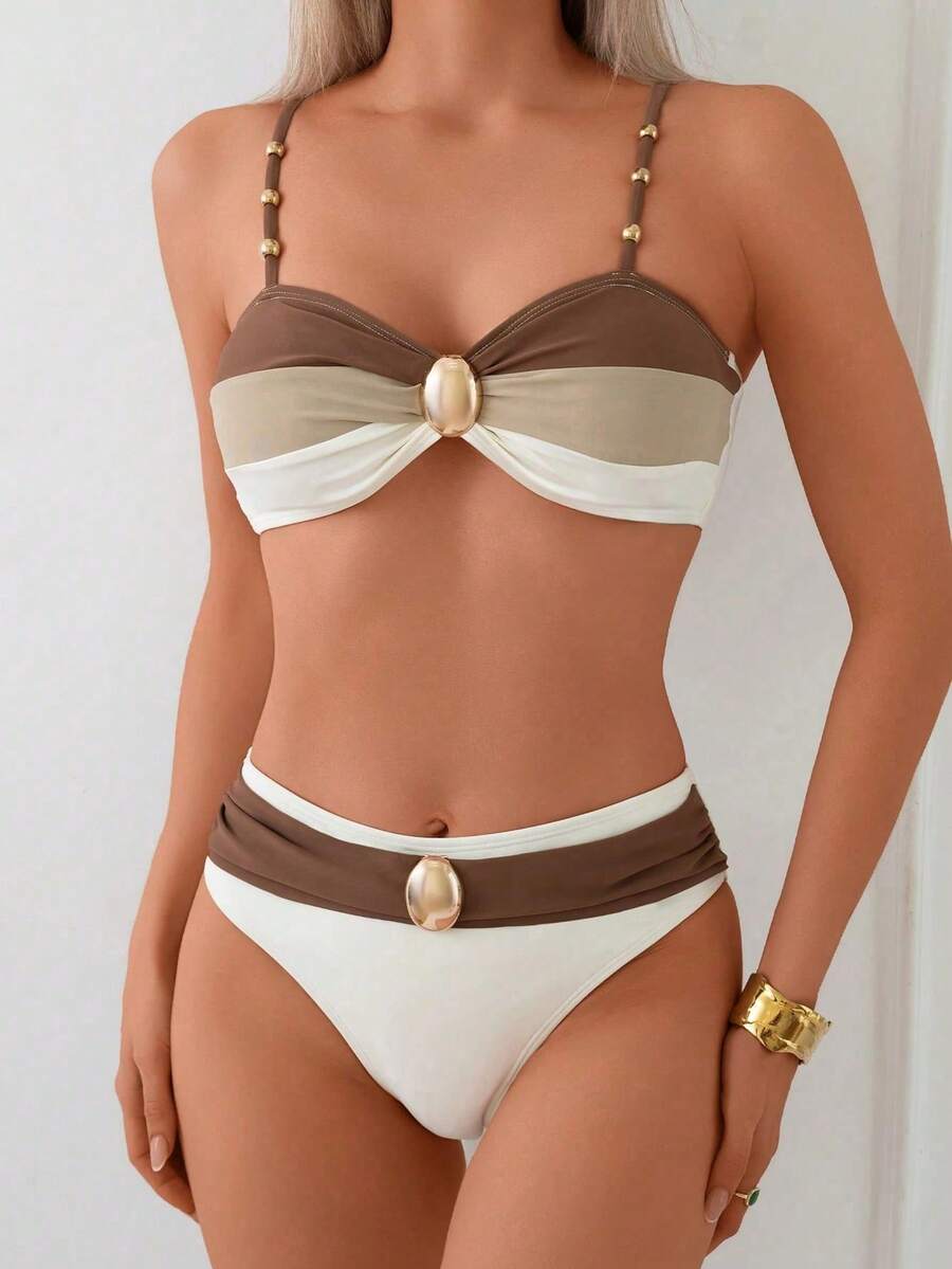 Two-Piece Bikini Swimsuit Set With Crisscross Colorblock Crop Top And Swim Bottoms, Featuring Adjustable Strap Top Decorated With Metallic Beads In Tricolor Cutout And Regular Triangle Bottom - 棕色 - 查看 1