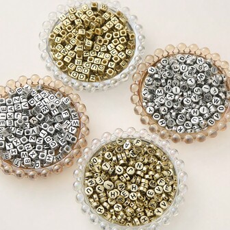 100pcs/Pack Acrylic Square English Letter Loose Beads, Round Disc Beads For DIY Jewelry Making, Necklace Materials, Gold & Silver