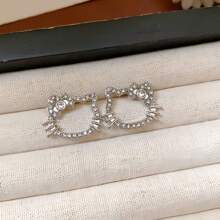 Sanrio 1 Pair Sanrio Rhinestone Hello Kitty Earrings, Fashionable & Elegant Y2K Style, Alloy Luxury Unique Design Jewelry Earrings, Suitable For Travel, Beach Vacation, Fashion Women Earrings, Fashionable White Alloy Stud Earrings, Highlight Girls' Earrings, Hypoallergenic Backpost Design, Suitable For Daily Wear And Women's Gift, Suitable For All Seasons, Exquisite Gift For Girlfriend And Family