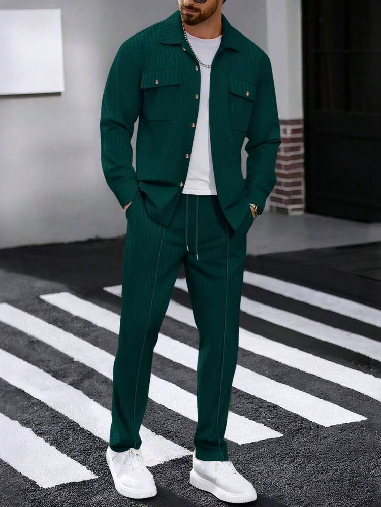 2 piezas Conjunto de camisa casual de unicolor con cuello y bolsillos + pantalones para hombre, de tela de poliéster ligera para ocio, deportes y vacaciones, primavera/otoño - Verde Oscuro - Añade 1