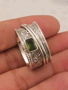 1 Piece Vintage Fashion Pattern Inlaid Single Green Zirconia Ring. High-End Men's Jewellery Is Suitable For Wearing On Any Occasion In Daily Life. Can Be Given To Friends.
