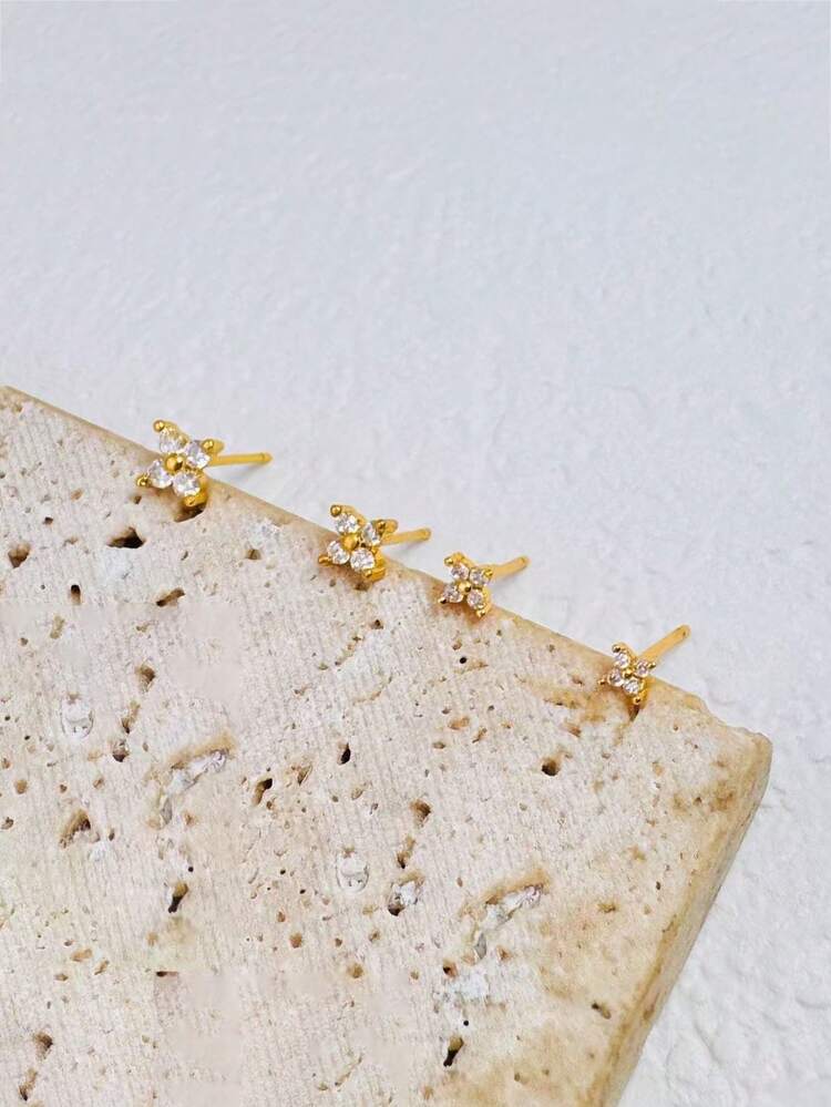 4 piezas Juego de aretes de flor con CZ delicados y pequeños, apilables, chapados en oro de 14K, aptos para perforaciones de cartílago, hélice y trago, conjunto de aretes de botón con CZ brillantes, joyería exquisita para hombres y mujeres - Oro-4# - Añade 4