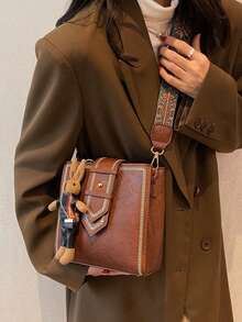 Túi xách đeo vai kiểu dáng retro đa năng màu trơn có chữ cái, dây đeo điều chỉnh được, phong cách thu đông mới, túi xô tối giản thường ngày, phù hợp cho đi làm, mua sắm và hẹn hò. - Cà phê - Xem 2