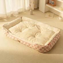 1 قطعة سرير حيوانات أليفة ذو نمط الشطرنج للكلاب والقطط، مصنوع من مادة قطيفة دافئة ومقاومة للرياح، مناسب للكلاب الصغيرة والمتوسطة والكبيرة، قاعدة مانعة للانزلاق ومقاومة للرطوبة، متوفر بألوان متعددة