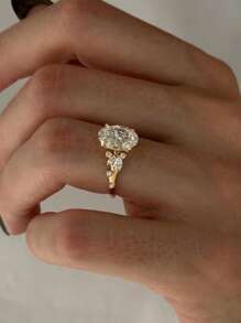 1 Piece Shiny Micro-Zirconia Fashion Women's Ring Exquisite Temperament And Versatile Model Suitable For Parties, Birthdays, Parties, Festivals, Engagement Wear, Full Of Luxury, Can Be Given To Girlfriends And Lovers