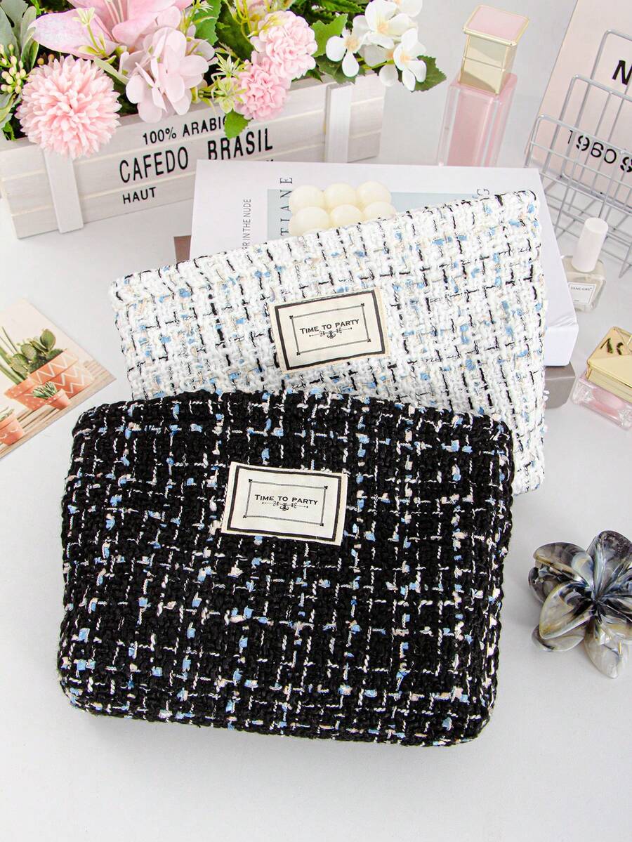 1 PC Black And White Contrast Small Fresh And Cute Travel All-Match Make Up Bag, Fashionable And Casual Large Capacity Portable Zipper Makeup Bags, Travel And Vacation Essentials Cosmetic Bags For Sanitary Napkins, Pouch Pads, Wired Earphones, Earpods, Headphones, Charger, Lipsticks, Cosmetics, Perfume, Skin Care And Beauty Products, Home Decor, School Girls, Keys, Holiday Gifts, Makeup Bag, Bag, Make Up Pouch, Travel Essentials, Makeup Bag, Cosmetic Bag, Large Capacity, Large Makeup Bag,Christmas Gifts,Pouch,Travel,Gifts For Women Travel Essential,Pouch,Clutch / Small Handbag, Makeup Organizer,Makeup Organize,Pouch,Brush Holder,Mini Pouch,Large Capacity Pouch