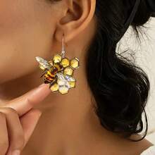 Needle Honeycomb Bee Pattern Acrylic Earrings Lovely Summer Cute Bee Earrings - Nhiều màu - Xem 2