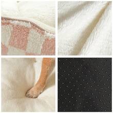 1 قطعة سرير حيوانات أليفة ذو نمط الشطرنج للكلاب والقطط، مصنوع من مادة قطيفة دافئة ومقاومة للرياح، مناسب للكلاب الصغيرة والمتوسطة والكبيرة، قاعدة مانعة للانزلاق ومقاومة للرطوبة، متوفر بألوان متعددة