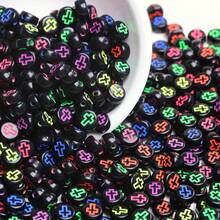 200/600Pcs 6mm Square/7mm Flat Round Acrylic Beads Cross Pattern Beads Loose Spacer Beads For Jewelry Making DIY Bracelets Accessories - Nền đen với các ký tự màu/hình dẹt - Xem 1