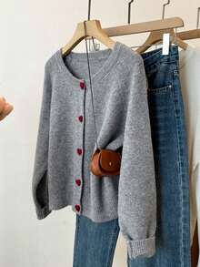 Cárdigan de cuello redondo oversize de mezcla de lana de unicolor con botones en forma de corazón vintage, minimalista y versátil para otoño/invierno - Gris - Ver 2