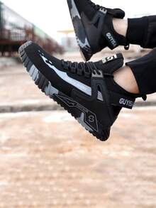Unisex Versatile Casual Sports Shoes, Breathable Waterproof Anti-Crush Anti-Pierce Work Boots, Suitable For All Seasons