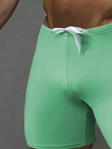 最新休闲度假户外运动装男士5英寸游泳短裤，高弹优质泳裤