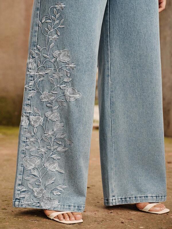 Anewsta بنطلون طويل للنساء ذوات الأحجام الكبيرة مطرز بتصميم زهري أنيق، تصميم حضري أنيق