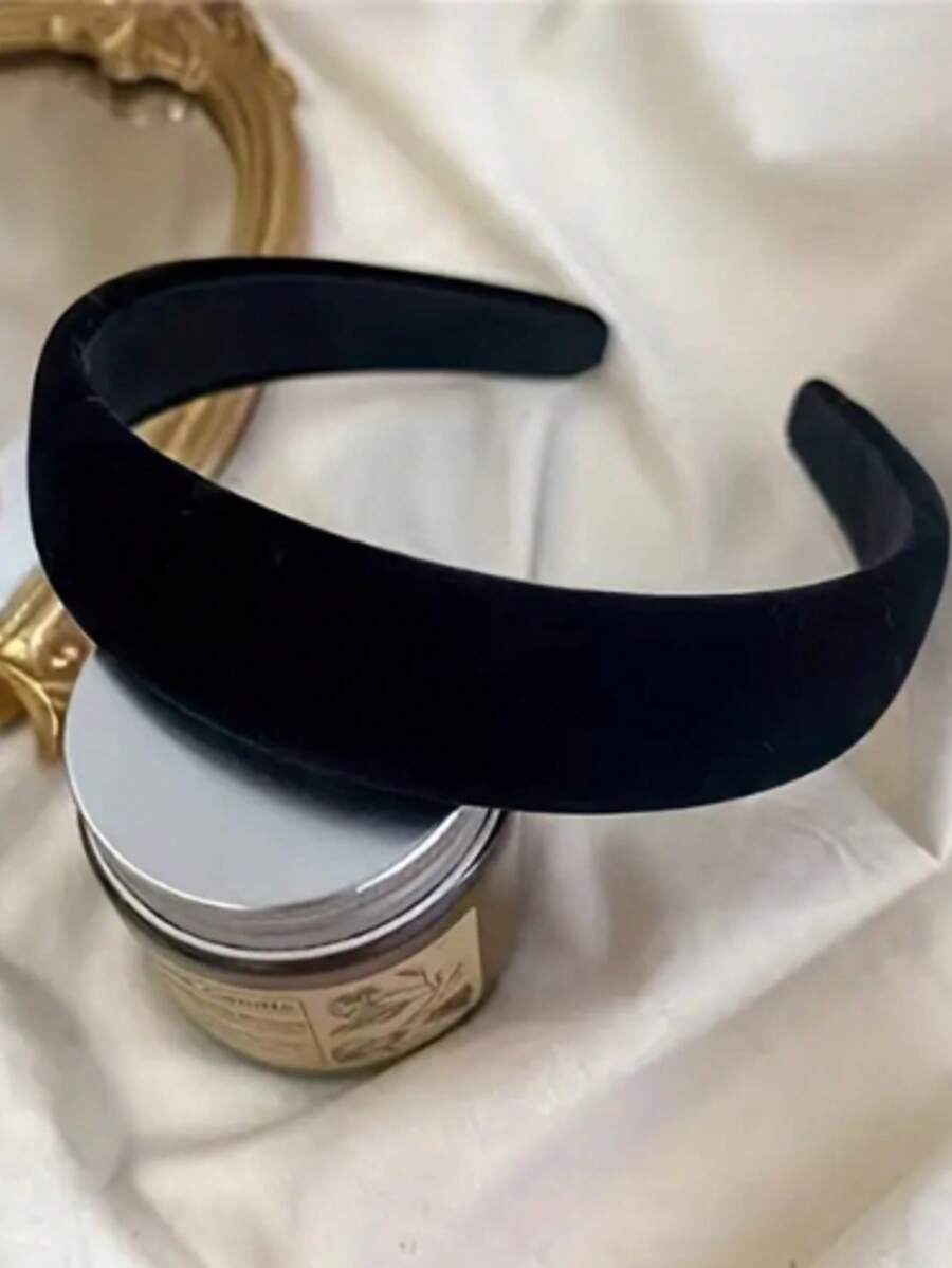 Elegant French Headband With Wide Velvet Edge - Black - View 1