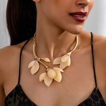1pc Vintage Bohemian Exaggerated Metallic Magnolia Flower Resin Elegant Accessory, Suitable For Holidays, Birthdays, Dates, Balls, Parties, Vacations, Outings - Magnolia - View 5