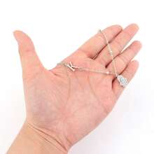 1件经典字母哈姆萨之手吊坠项链，不锈钢珠链，女士 - 銀色 - 查看 3