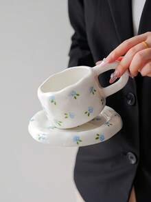 1 Set Floral Ceramic Coffee Cup & Saucer Set, Large Capacity Hand-Painted Ceramic Cup With Coaster, Heart/Flower Pattern, Vintage Style Coffee/Afternoon Tea Dinnerware, Suitable For Spring Brunch, Country Gathering, Women, Commercial Use, And Gifting - Multicolor - View 5