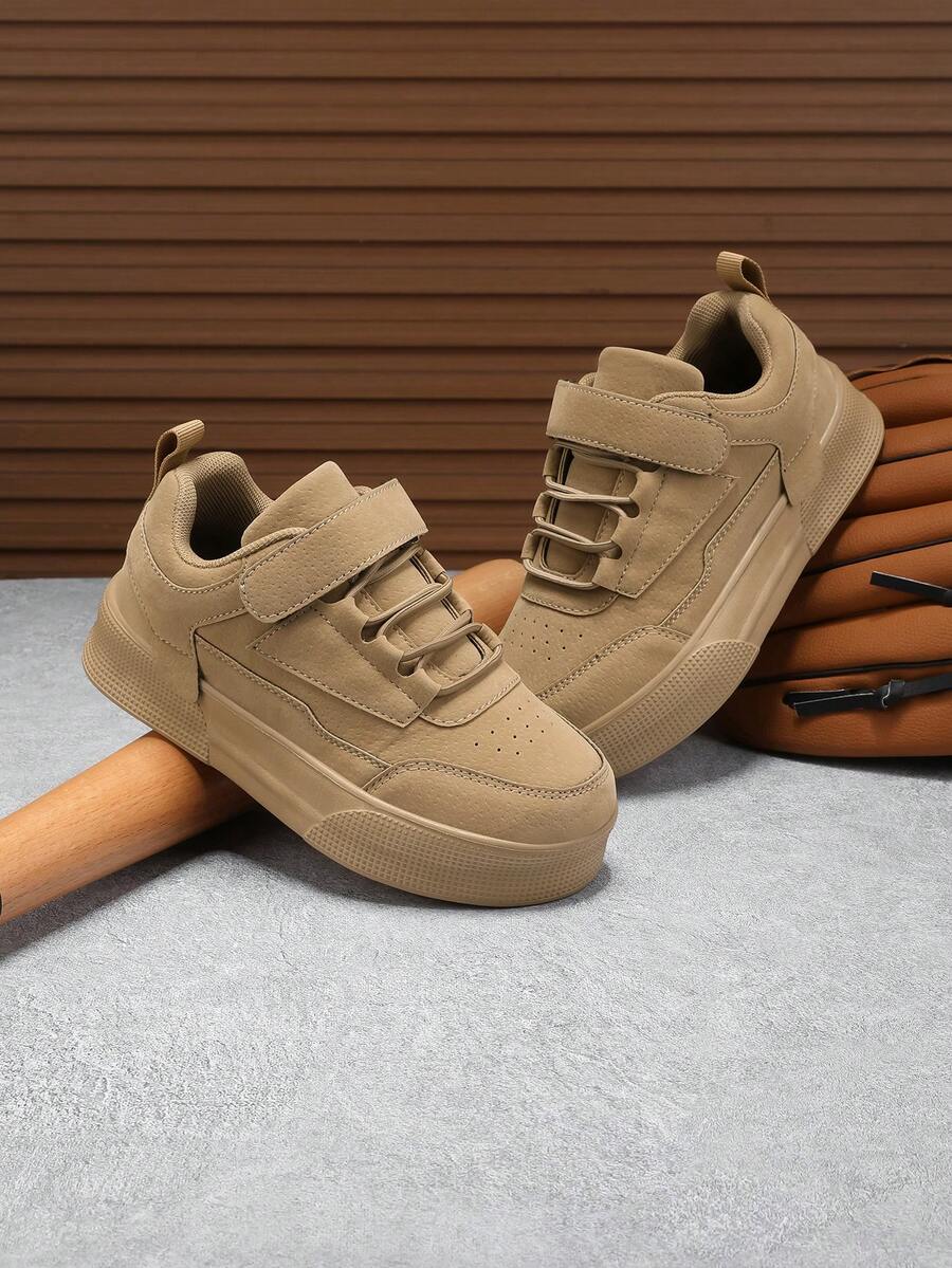 儿童新款低帮平底休闲运动鞋，柔软有弹性的鞋底设计，钩环扣，适合日常街头和公园穿着，轻便的男女儿童运动鞋