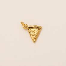 1 pezzo Ciondolo in acciaio inossidabile placcato oro 18K, serie di imitazioni di alimenti alla moda, tra cui toast, croissant, biscotti, ciambelle, patatine fritte, hamburger, accessori per gioielli fai-da-te, adatto per collana, bracciale, portachiavi, facile da abbinare, può essere indossato come ciondolo elegante.