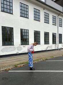 Vivid Style 女士柔软舒适休闲装复古慵懒风纯色喇叭袖针织开衫搭配宽松纹理毛衣 - 紫色 - 查看 8