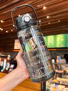 1 pieza Botella de agua de gran capacidad de 1500ml/2000ml, Botella de agua de plástico portátil, Adecuada para mujeres, Gran capacidad, Apariencia atractiva, Botella agitadora, Marcas de tiempo, Botella de jugo de vidrio, Botella de agua, Adecuada para viajes, Actividades al aire libre, Camping, Botella de agua para deportes y fitness al aire libre, Botella de agua portátil para estudiantes, Botella de agua para volver a la escuela, Botella de agua transparente portátil, Vaso con pajita de verano, Blanco, Verde claro