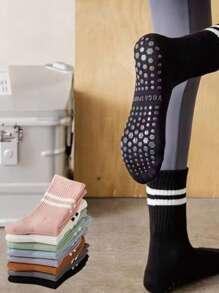 1/8 双防滑瑜伽袜、五趾袜、中筒瑜伽袜、防滑运动袜、普拉提袜、运动纯色地板袜（黑色、白色、灰色、粉色、紫色、蓝色、绿色、橙色、黑色）