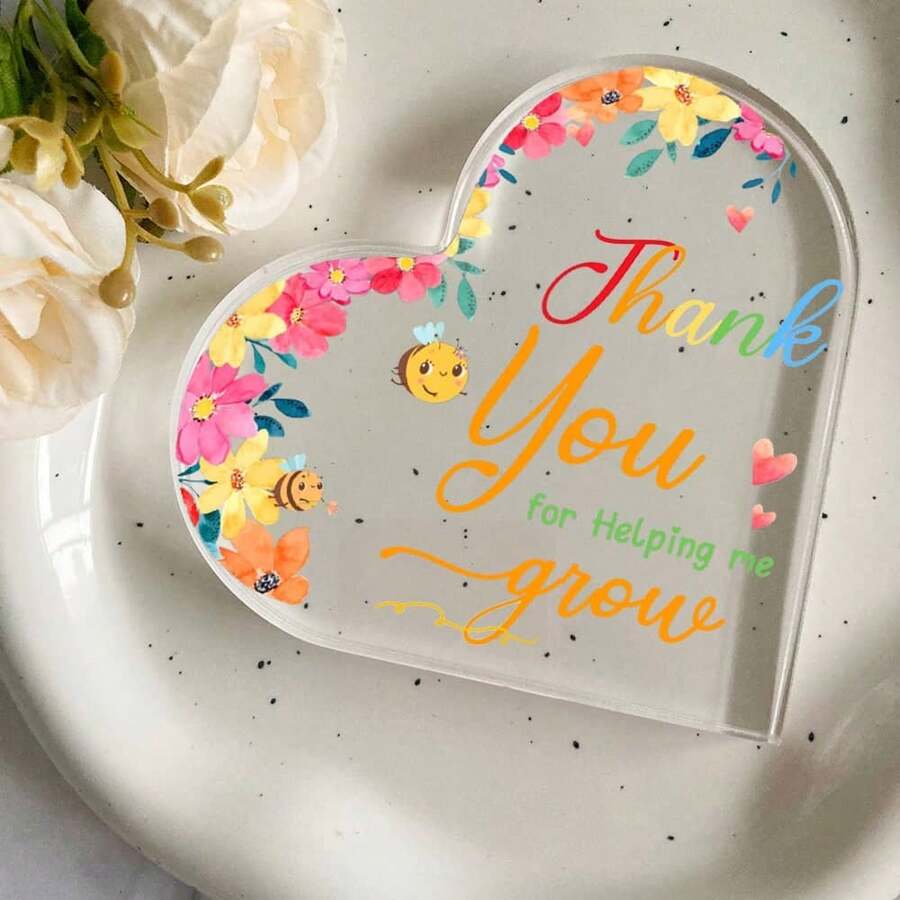 Centres de table Merci de m'avoir aidé à grandir Décoration en forme de cœur - Décoration de bureau mignonne, Décoration de bureau, Décoration de la maison, Cadeaux réfléchis pour les femmes, Cadeau de remerciement, Idéal pour la décoration du bureau, la décoration de la chambre, la décoration du salon, et excellent comme cadeau pour un enseignant ou pour des occasions comme la Journée de reconnaissance des enseignants, un anniversaire, ou simplement pour montrer sa gratitude.