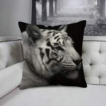 TOPSSCTR 1 pieza, Funda de almohada con diseño contemporáneo de tigre y leopardo - 17.7 pulgadas, tela de poliéster de piel de melocotón, funda de almohada estampada con vida silvestre por un solo lado - Funda decorativa para cojín de sofá - Tema animal - Para decoración de sala de estar y dormitorio - Ideal para amantes de los animales, sin relleno de almohada