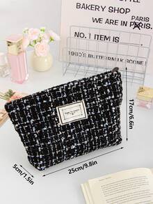 1 PC Black And White Contrast Small Fresh And Cute Travel All-Match Make Up Bag, Fashionable And Casual Large Capacity Portable Zipper Makeup Bags, Travel And Vacation Essentials Cosmetic Bags For Sanitary Napkins, Pouch Pads, Wired Earphones, Earpods, Headphones, Charger, Lipsticks, Cosmetics, Perfume, Skin Care And Beauty Products, Home Decor, School Girls, Keys, Holiday Gifts, Makeup Bag, Bag, Make Up Pouch, Travel Essentials, Makeup Bag, Cosmetic Bag, Large Capacity, Large Makeup Bag,Christmas Gifts,Pouch,Travel,Gifts For Women Travel Essential,Pouch,Clutch / Small Handbag, Makeup Organizer,Makeup Organize,Pouch,Brush Holder,Mini Pouch,Large Capacity Pouch