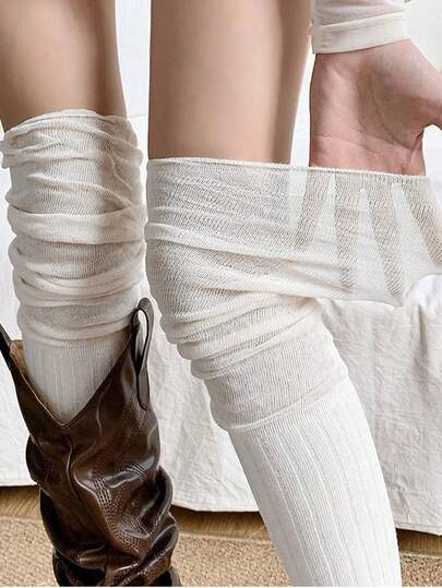 1双女士白色蕾丝拼接过膝袜，适合搭配装饰性高筒靴，复古风格，舒适袜子