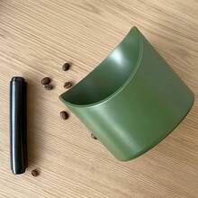 1 pieza Recipiente para residuos de café de 580ml, caja especial para residuos de máquina de café semiautomática, el recipiente se puede desprender, diseño oblicuo, pequeño y ligero, sin posición, alta resistencia a caídas, antideslizante en la base, papelera de escritorio, material ABS, accesorios profesionales de café para oficina y hogar