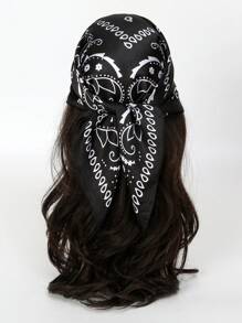 1条佩斯利花纹波西米亚风头巾，可作沙滩时尚围脖或连衣裙使用