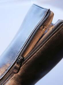 1 Pair New Glossy Mid-Calf Boots. Classic Glossy Black With A Fashionable Shine, Made Of Durable PU Material. Side Zipper For Easy On/Off, Soft Lining And Thickened Sole Design For Stability And Anti-Slip. Versatile For Daily Outings, School Activities For Children Aged 5-18, Autumn/Winter 2025 New Arrival