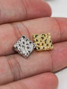 1 par de pendientes de botón cuadrados con textura geométrica vintage, pendientes de pepita chapados en oro de 18 quilates para hombres, pendientes de atuendo urbano, joyería diaria para hombres - Cuadrado - Ver 2