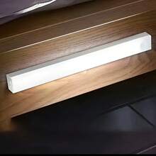 3 piezas de luces con sensor de movimiento, barras de luz nocturna para dormitorio, luces LED recargables por USB, adecuadas para habitación, gabinete, armario, pasillo y escaleras, 50 cm/30 cm/20 cm/10 cm, luz cálida/luz blanca - 3 piezas - Ver 4