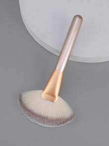 1支大号扇形化妆刷，集散粉、粉底、腮红、遮瑕于一体，柔软刷毛，多功能化妆刷，三合一美妆工具，可用于散粉、定妆和打造高光妆容。 - 彩色 - 查看 10