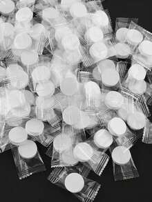 50 Disposable Travel Compressed Towels Portable Face Towels Makeup Compression Towel, Coin Tissue, Mini Portable Compression Towel For Going Out, Suitable For Parties, Weddings, Christmas, Halloween, Mother's Day, Families, Dinners, Dormitories, Offices, Companies, Outdoors, Kitchens, Bathrooms, Home, Household Items, Schools, Students, Dormitory Daily Necessities, Camping, Travel, Trips, Saudi National Day